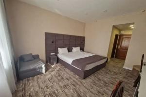 Nomer ot sobstvennika na baze Uralskiy zori ozero Elovoe Apartments, Chebarkul'