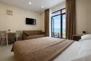 Premium s vidom na more i balkonom Apartments, Lazarevskoye