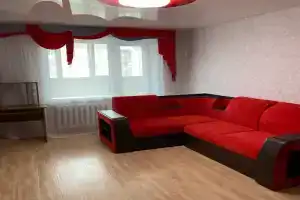 Uyutnaya dvuhkomnatnaya v tsentre goroda Apartments, Krasnoufimsk