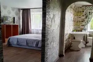 Uyutnaya ryadom s tsentrom Ilizarova Apartments