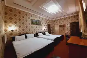 Chetyryohmestnyy nomer s sobstvennoy vannoy Apartments, Chimgan