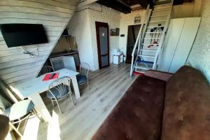 Dvuhurovnevaya -studio s vidom na more, Baltiysk