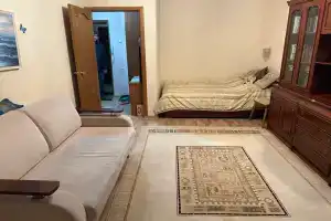 Uyutnaya teplaya v tsentre goroda Apartments, Lobnya