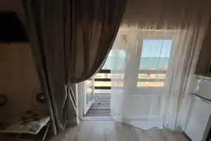 Komfortabelnyy nomer s vidom na more Apartments, Berdyansk