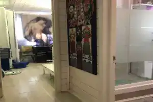 Krasivaya komnata na vtorom etazhe derevyannogo doma Apartments, Pushkino