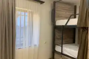 Uyutnyy hostel nedaleko ot tsentra, v rayone Monument, Yerevan