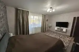 1-komnatnaya Apartments, Vyaznika