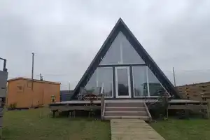 Domik A-Freym v derevne Cottage