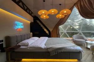 Kupolnyy dom NEON na 4 gostya Cottage