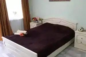 Uyutnyy nomer dlya dvoih Apartments, Alakhadzi