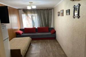 Tryohmestnyy nomer ekonom Apartments, Berdyansk