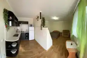 Studiya u morya Apartments, Berdyansk