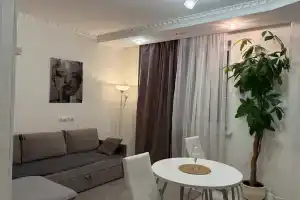 u metro Novokosino Apartments, Reutov