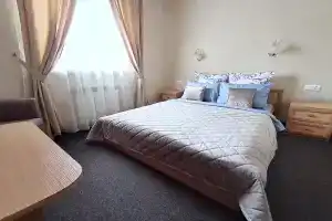 Nomer v tsentre.Ploshchad 1 Soveta,pr.Lenina,Park 2 min.Plyazh,naberezhnaya 5 Apartments, Berdyansk