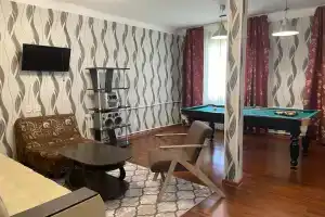 Apartamenty s bilyardom, Nizhnyaya Tura