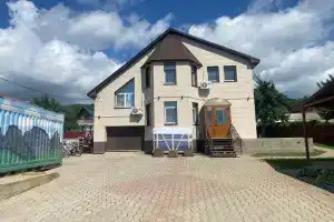 Guest house U Podnozhiya, Yuzhno-Sakhalinsk
