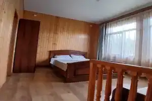 Chetyryohmestnyy nomer semeynyy nomer no1 Apartments, Alakhadzi