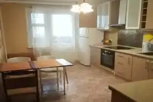 Tryohkomnatnaya s horoshim remontom Apartments, Balashikha