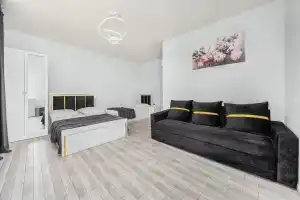 Semeynyy nomer uluchshennyy Apartments, Alakhadzi