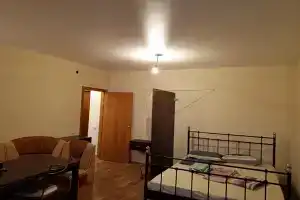 -studiya v novom dome Apartments, Yugorsk