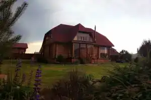 Russkaya usadba s baney na drovah Cottage, Kostroma