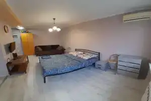 v tsentre ot sobstvennika Apartments, Mariupol