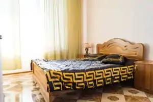 Dvuhmestnyy nomer s 1 krovatyu standart s vidom na gory Apartments, Zugdidi