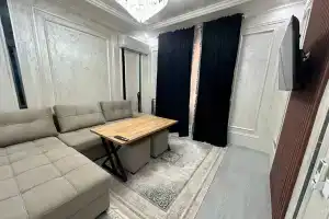 3 min ot ZhD Vokzala/ 10 min do Registana Apartments