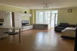 Studiya Apartments