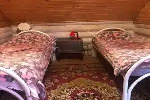 1-2 mestnyy nomer v kottedzhe "12 lap". Chudo prirody Kurshskaya kosa Apartments, Aukstadvaris
