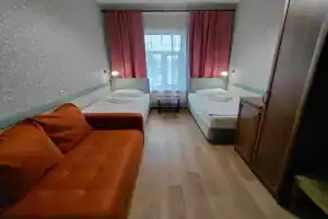 Tryohmestnyy nomer Uyutnyy semeynyy 2+1 Apartments, Vladimir