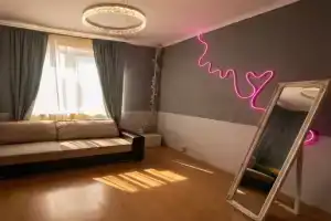 Otdelnaya uyutnaya komnata ryadom s metro Apartments, Peredelkino