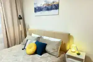 Kkvrtira s otdelnoy spalney ryadom s metro Domodedovo Apartments, Misailova