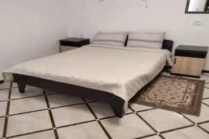 Chetyryohmestnyy nomer komfort Apartments, Sevastopol