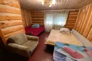 Chetyryohmestnyy nomer N2 Apartments, Mir