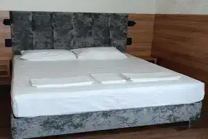 Semeynyy nomer uluchshennyy s vidom na more Apartments, Lazarevskoye