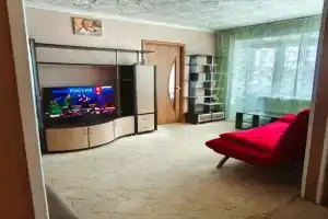 Uyutnaya dvuhkomnatnaya v tsentre goroda Apartments, Lesozavodsk