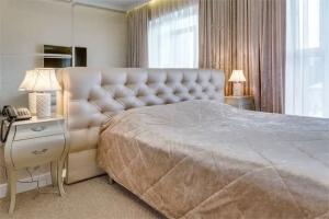 Dvuhmestnyy nomer s 1 krovatyu Lyuks dvuhkomnatnyy Apartments, Noginsk