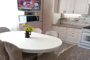 Dom so vsemi udobstvami pod klyuch Cottage, Yarovoye