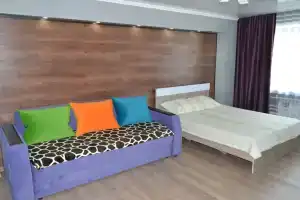 Svezhie apartamenty v samom tsentre Karagandy. Foto sootvetstvuet