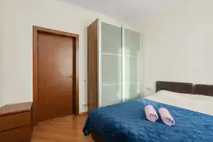 Dvuhkomnatnaya s krasivym vidom na gorod Apartments, Shchelkovo