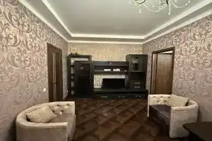s vodoy kruglosutochnoy, vozle tsentralnogo bulvara Pushkina Apartments, Donetsk