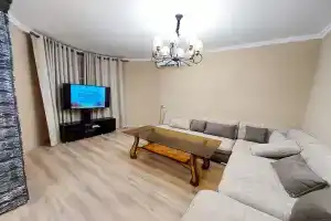 Uyutnaya v samom tsentre Apartments, Tashkent