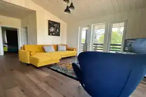 Stilnyy dom s panoramnymi oknami Cottage, Stupino