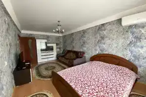 s vidom na gory Ne kidayte bron esli ne sobiraetes zas-sya! Apartments, Makhachkala