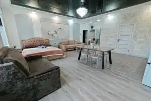 Prostornaya 1-komnatnaya (no3) Apartments, Shakhty