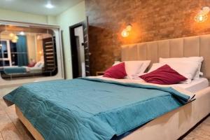 s vidom na gory Apartments, Nalchik