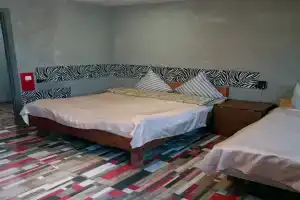 Tihaya i uyutnaya so stoyankoy dlya avtomobilya Apartments, Velikiye Luki