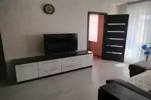 Uyutnaya cherez dorogu ot plyazha Apartments, Yarovoye