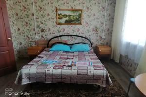 Dvuhmestnyy nomer s 1 krovatyu standart Apartments, Kirillov